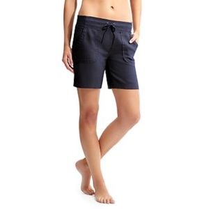 NWT Athleta LINEN BERMUDA SHORT NAVY